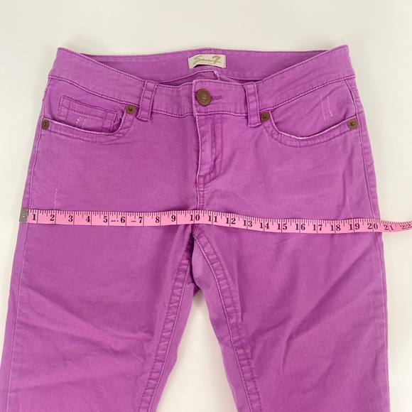 Seven7 Capri Factory Distressed Jeans Size 12 - Picture 4 of 8